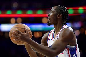 功亏一篑！马克西错失关键抛投 全场16中8空砍26分8板14助2断2帽