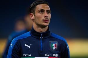 曼德拉戈拉：我并未故意把袖标丢在地上，只是想转交给场上副队长