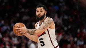 火媒：范弗里特最符合火箭补强需求 失误少/能控场/能无球/能防守