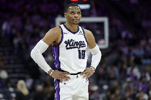 稳扎稳打！威少半场出战15分钟 4中3拿到6分5助