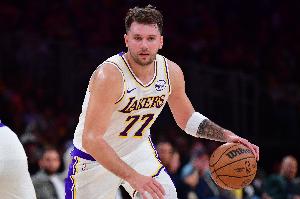 全能77！东契奇45+三双比肩埃尔金·贝勒 湖人队史唯二