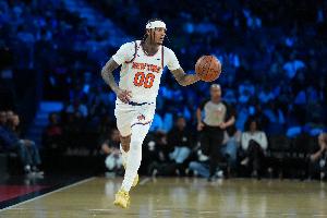 替补强点！克拉克森12中6得18分3板1助1断 三分9中5