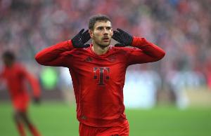 法尔克：拜仁不太可能续约格雷茨卡，尤文和那不勒斯等队对其有意