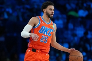 小SGA！阿杰伊·米切尔15中7轻松得16分7板5助2断 正负值+25