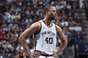 人在但魂丢了！巴恩斯出场18分钟6中0&三分4中0 仅靠罚球拿到2分