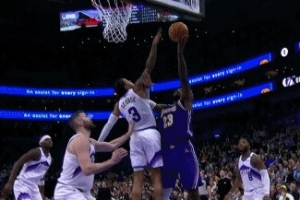 没问题，球上见！乔治不满詹姆斯造犯规判罚 回头干拔三分还加罚