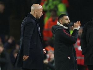 绿帽哥：萨拉赫与利物浦谈判仍在僵持，斯洛特无法保证主力位置