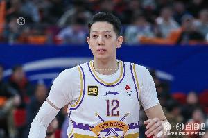 直播吧：沈梓捷初诊结果显示骨头没事 韧带有些撕裂