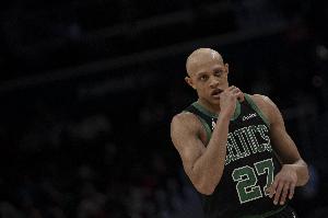 史蒂文斯：沃尔什现在也还很年轻 前两年没机会是因为阵容太强了