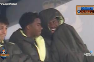 笑得很开心👀六台：3-2取胜阿隆索备受煎熬，而此时的替补席…