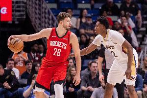 申京谈下半场崩盘：我们以为稳赢了 就是失去了专注力 ！