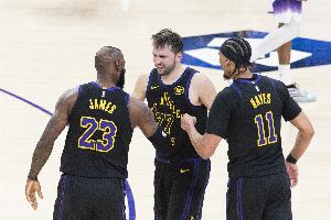 拿回来！湖人力克爵士反超马刺升至西部第3 仅差掘金1胜场