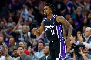 队记：国王队暂无蒙克交易计划 这是教练组的决定