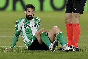 倒霉😢伊斯科被队友踢伤一个月未能恢复，准备接受注射治疗