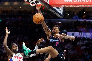 韦尔：我打得不错帮助球队锁定胜局 关键时刻表现没什么特别的