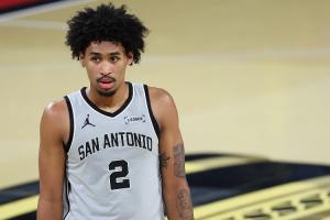 19岁年龄29岁心态😋哈珀魂穿老巴三分5中3 不骄不躁砍新高24分