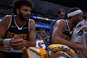 又是你！贾马尔·穆雷精准预判抢断 反击追身三分再进打停魔术！