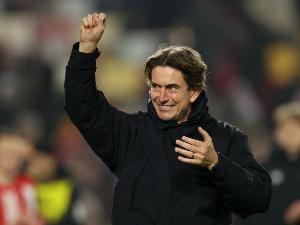 弗兰克维护维卡里奥：拉亚刚到布伦特福德时也曾因失误导致丢球