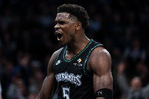 复出打联盟第一！森林狼官方：爱德华兹对阵雷霆可以出战