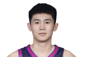 未来可期！李悦洲三分6中4拿12分 末节一波流献两记三分和一助攻