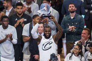 美记预测全明星：詹姆斯落选？狄龙代替布克？开拓者也有席位？