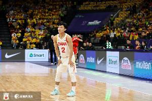 谁会进国家队？媒体人盘点状态出色国产后卫：徐杰&郭艾伦领衔