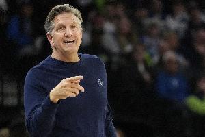 狼记打趣：森林狼今晚获得了47次罚球 芬奇被驱逐很值