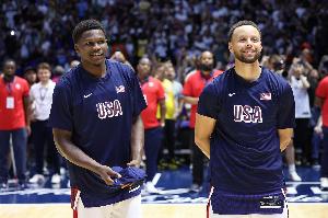 华子：在国家队我从库里那里受益匪浅 无论何时他都坚持努力训练