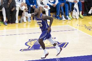 夸梅·布朗：科比最后几年没少被你们黑 现在我说詹姆斯却不行？