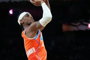 外界认为雷霆有特殊哨？SGA：我不在乎 我无法控制裁判 我没当过