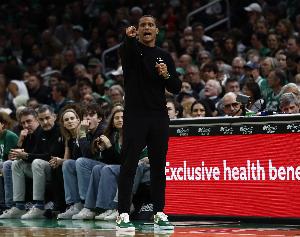 马祖拉：看到球迷齐聚球馆我心怀谦卑感激 大家愿为精彩比赛买单