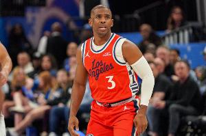 富保罗：保罗在此前所有队都有权改变教练的战术 但现在不一样了