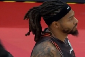 确实猛！珀塞尔半场11中7高效砍下16分2板3助1断