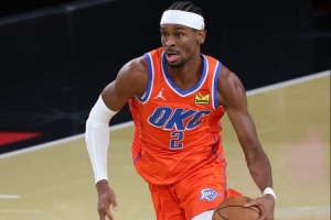 无法阻挡！亚历山大首节打满12分钟 5投4中得11分4板3助1断