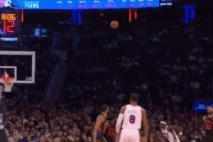 百步穿杨！马克西撤步三分再中 率队打停尼克斯