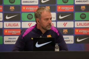 弗里克：我们决定不让佩德里冒险出战 卡萨多更适合踢防守型中场