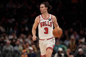 外线有谱！吉迪半场8中4拿到11分6板3助 三分5中3