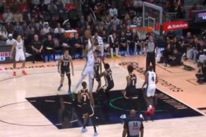 老鹰四人围观！文班大踏步进内线 超远滑翔举火烧天大劈扣