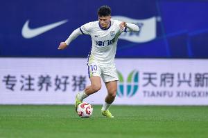 记者：萨尔瓦多可能做韧带修复手术，或缺席津门虎新赛季初期比赛