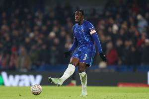 米体：经纪人推动蓝军接受免费外租迪萨西至米兰，并承担部分薪水