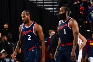 海斯：快船赛季的开局表现不理想 但是我们知道他们有实力