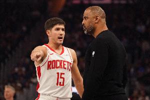 乌度卡：谢泼德的传球转化了为扣篮和轻松得分 他展现出更多自信