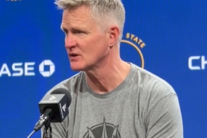 对库里恶犯没禁赛！科尔：很生气 狄龙曾弄断小佩顿手肘 肮脏手段