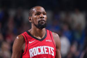 杜兰特谈垃圾话：我今天可能比平时嗓门大了点 通常我比较低调