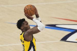 外线双铁！马瑟林9中2仅4分&正负值-32 内姆哈德11中2仅得7分5助