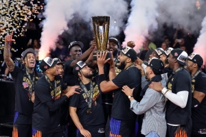 雷吉·米勒：尼克斯应该升起杯赛冠军旗帜 湖人当时也这么做的