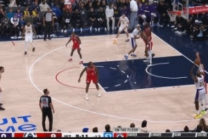 还得你来！詹姆斯撤步三分正中靶心 打破湖人开场4分钟得分荒