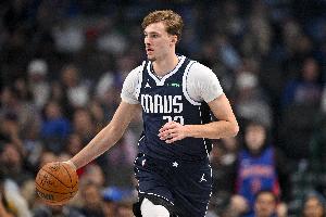 杀伤不少！弗拉格半场6中3拿到12分3板 罚球6中6