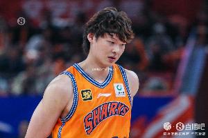 尽力了！王哲林6中6高效拿下12分9篮板1盖帽