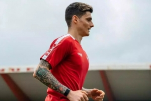 每体：27岁前巴萨青训埃里克·蒙特斯宣布，因心理健康问题退役